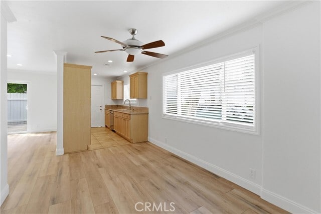 Building Photo - 9582 Pettswood Dr