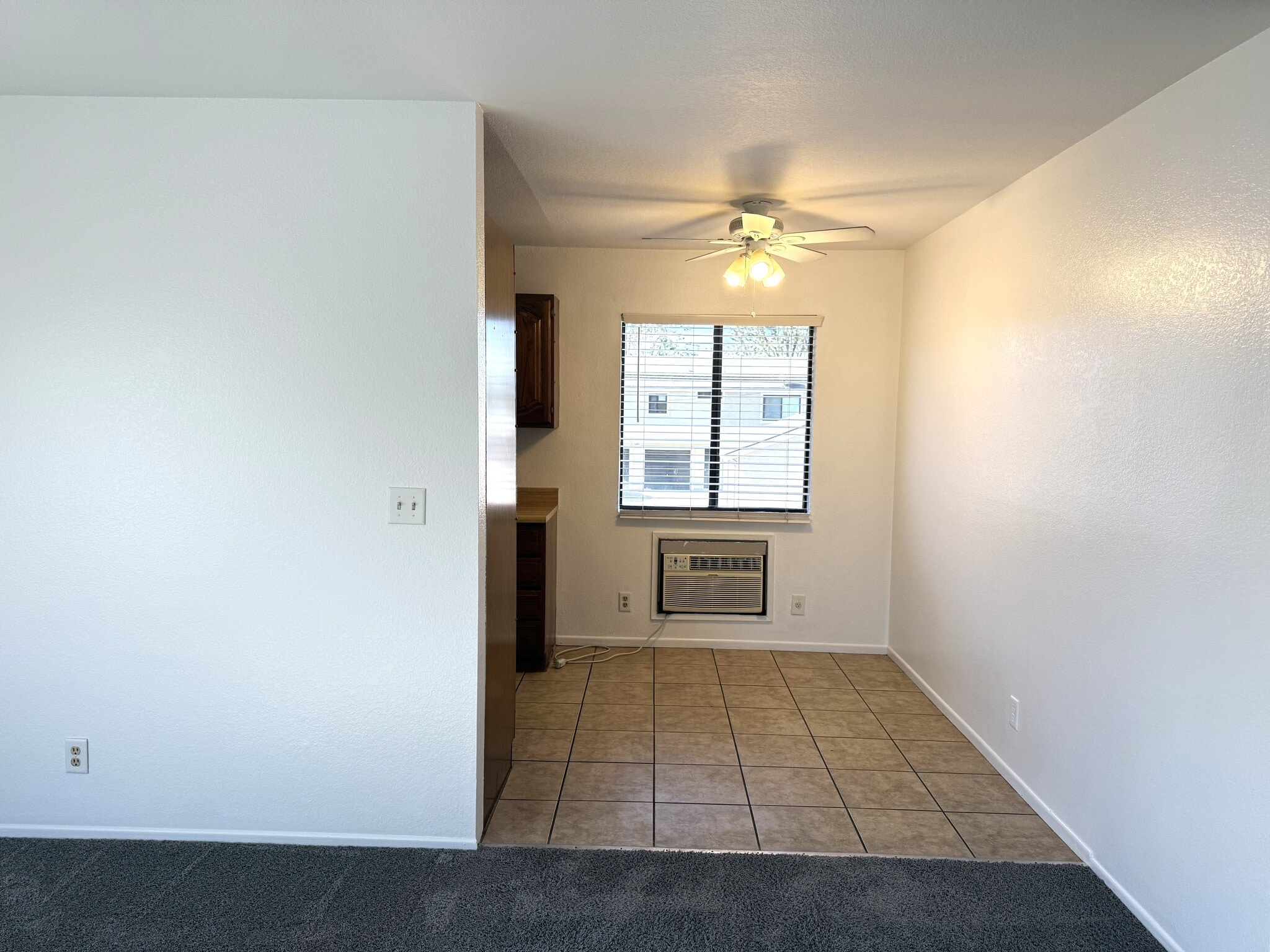 Building Photo - 10777 Walnut St