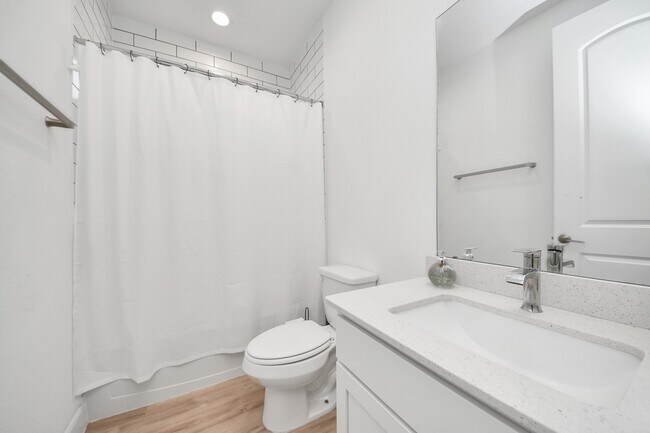 Building Photo - 21130 Almaco Dr