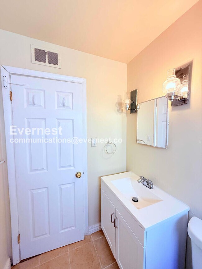 Building Photo - 24612 Berry Ave