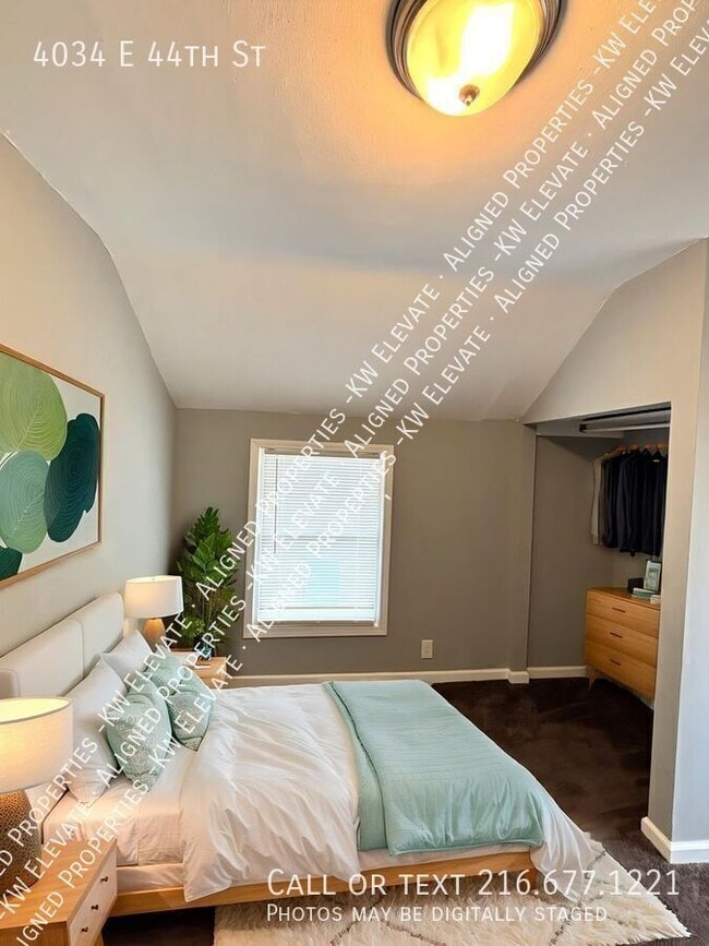 Building Photo - 4034 E 44th St