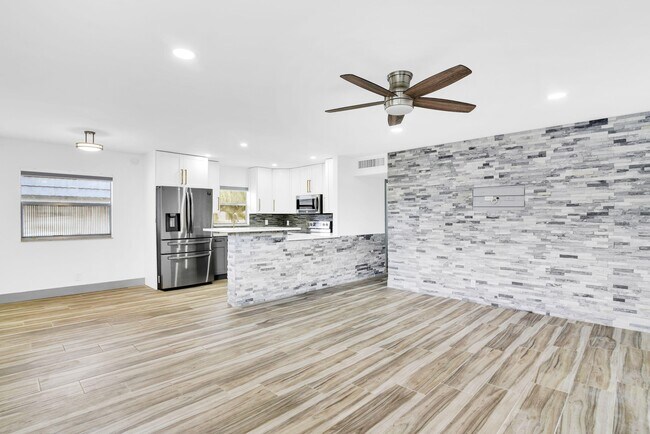 Building Photo - 277 Brittany F