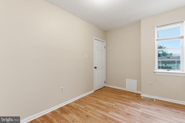 Building Photo - 1817 N Gratz St