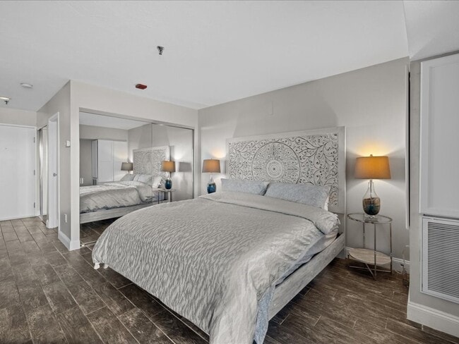 Building Photo - 133 Commander Shea Blvd