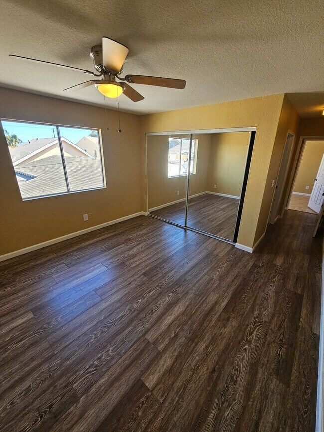 Building Photo - 12th St Omid