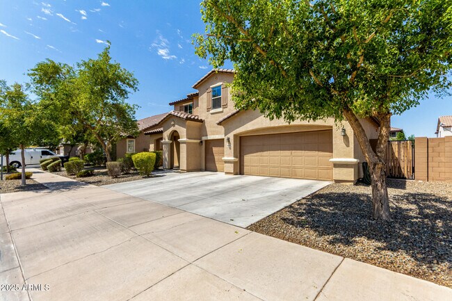 Building Photo - 8810 S 55th Ln