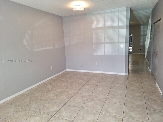 Building Photo - 5761 NW 115th Ct