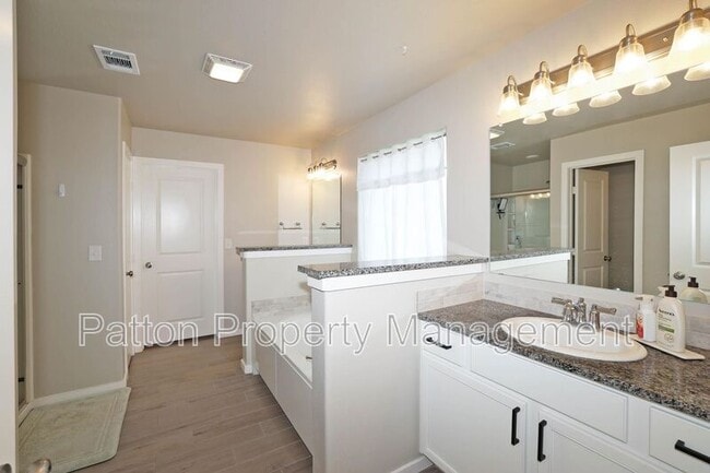 Building Photo - 7811 Bellamy Dr