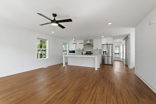 Building Photo - 203 Oceola Ave