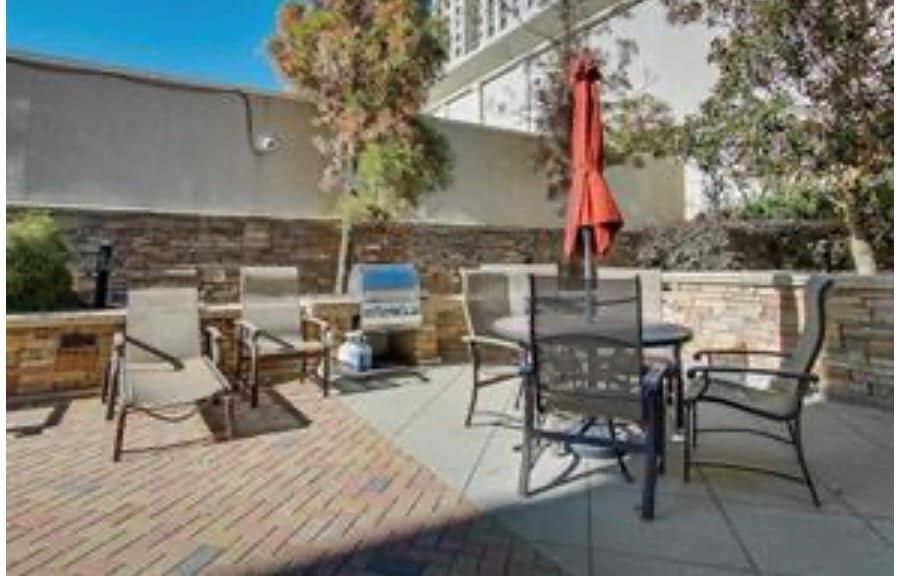 Building Photo - 3040 Peachtree Rd