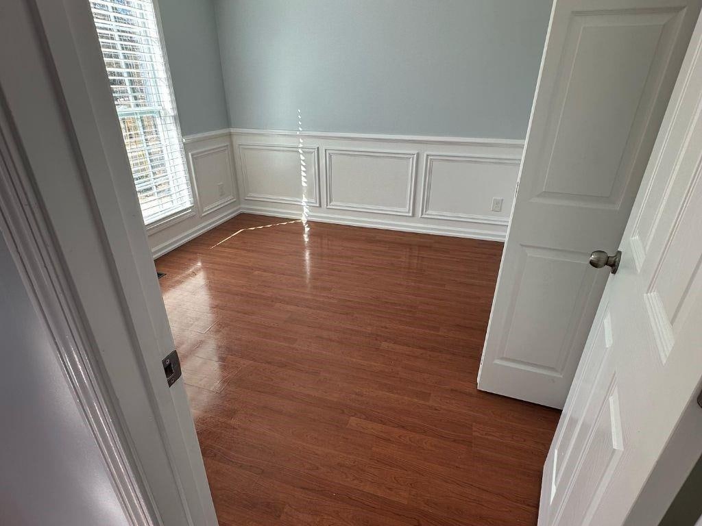 Building Photo - Room in House on Lakeview Rd