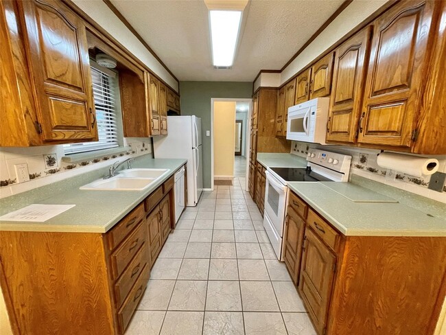 Building Photo - 706 Heritage Trail