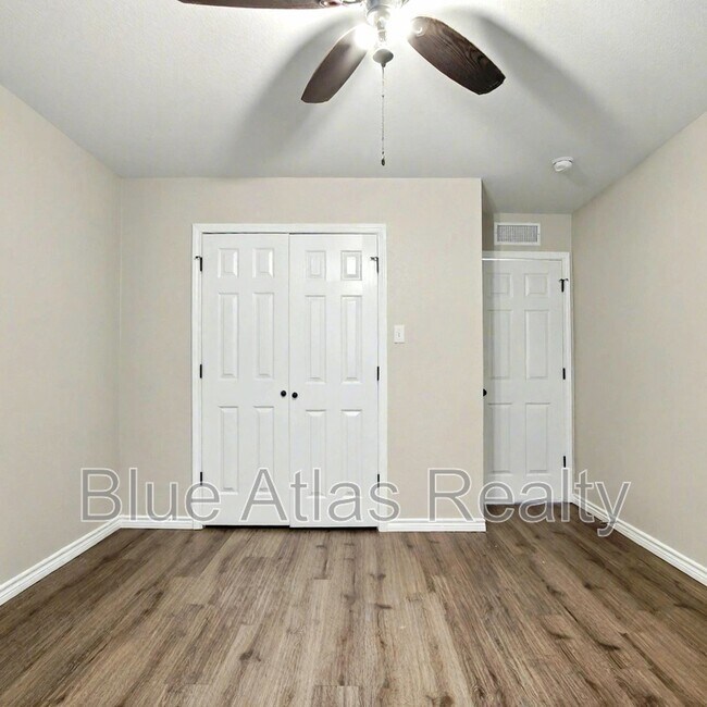 Building Photo - 225 Bryan St