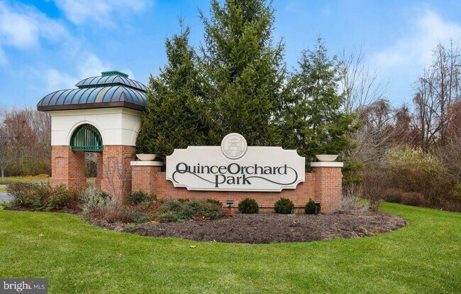Building Photo - 304 Orchard Ridge Dr