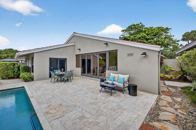 Building Photo - 2801 Deer Creek Country Club Blvd