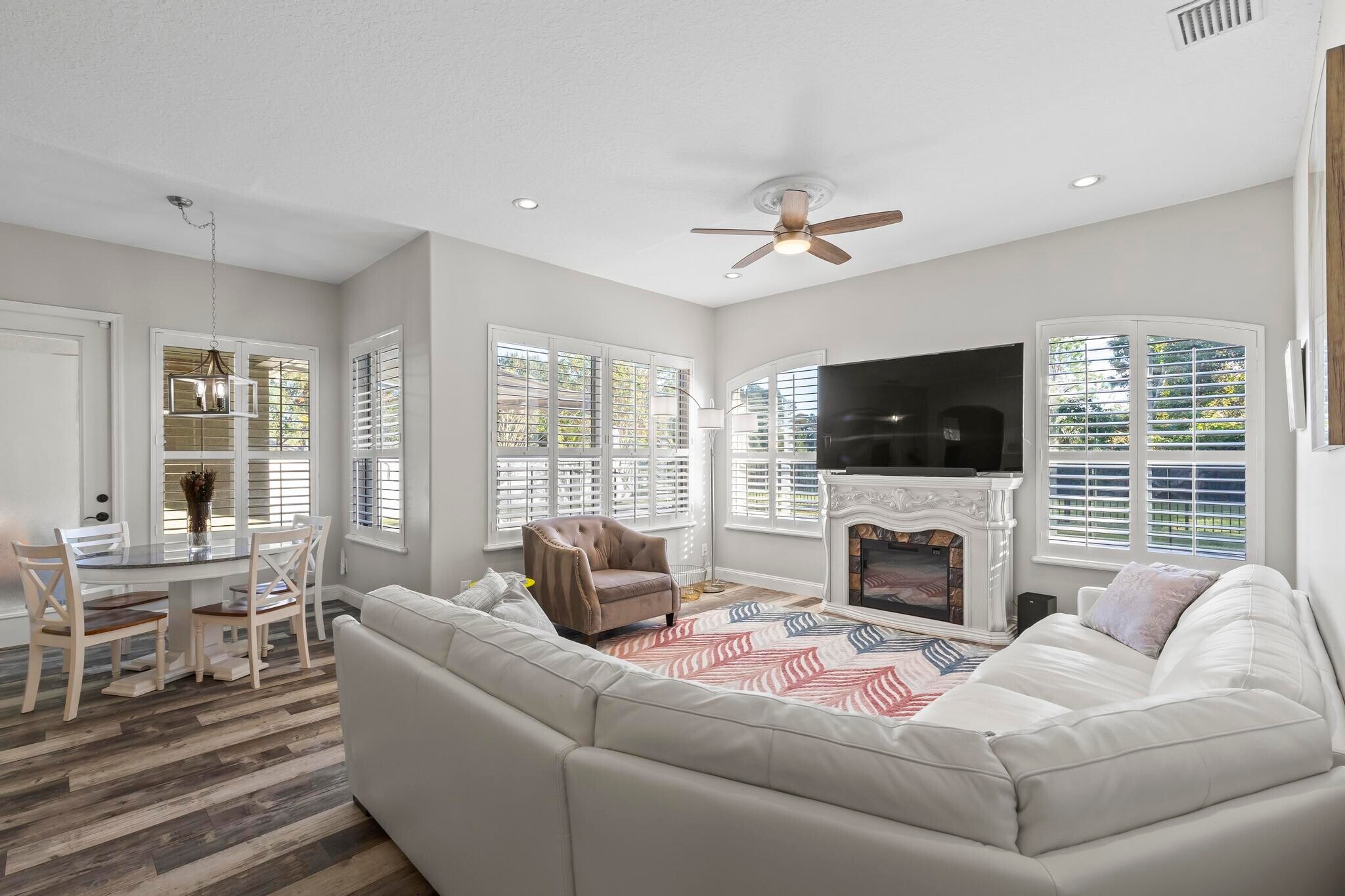 Building Photo - 7 Woodfield Dr