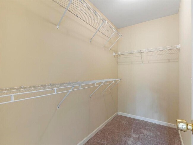 Building Photo - 1929 Hoods Fort Cir NW