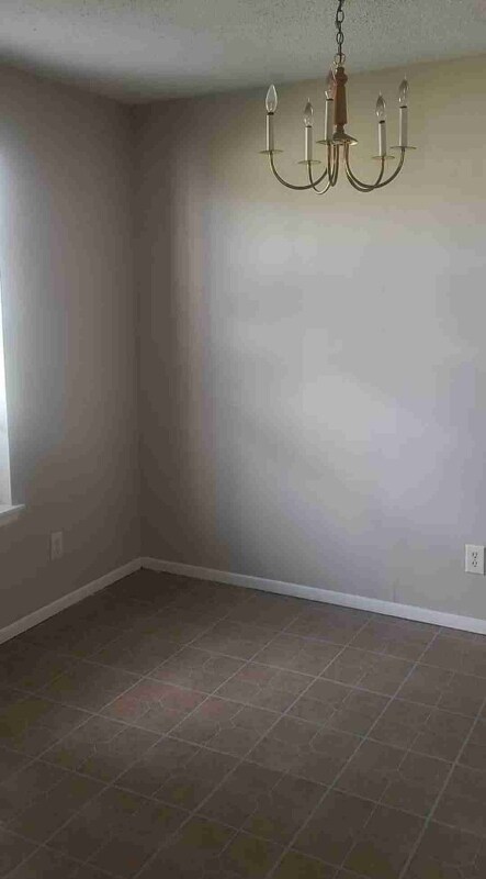 Building Photo - 117 Township Ln