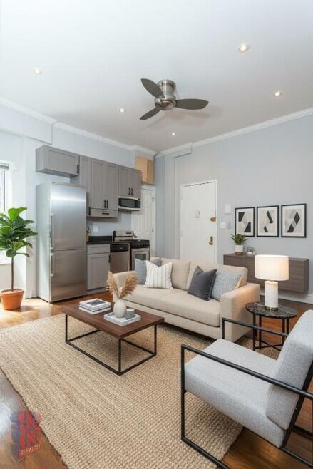 Building Photo - 248 Mott St