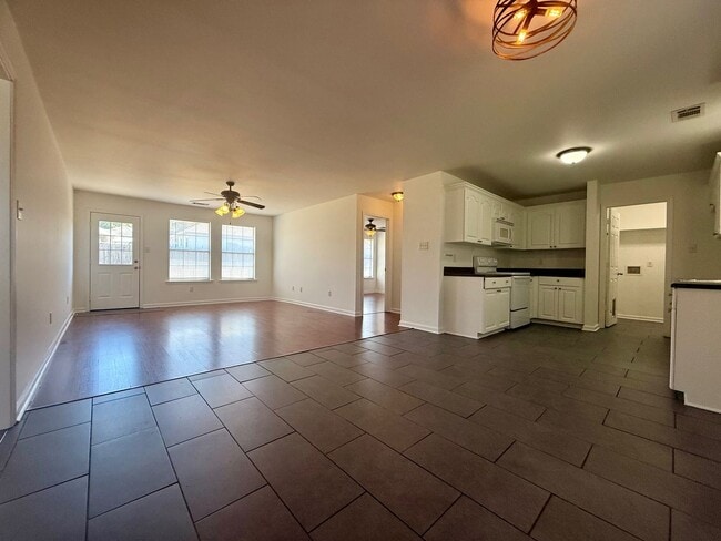 Building Photo - 13706 Apple Glen Cove