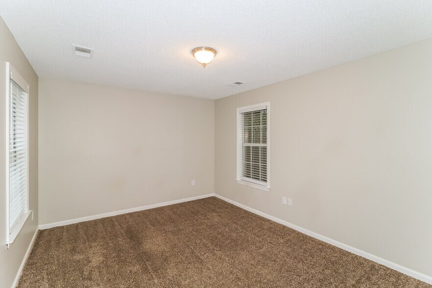 Building Photo - 6743 Hare Run Ln