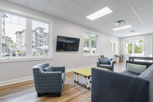 Building Photo - 9000 Heron Walk Dr