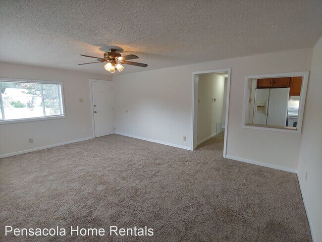 Building Photo - 3 br, 1 bath House - N. 62nd. Ave 726