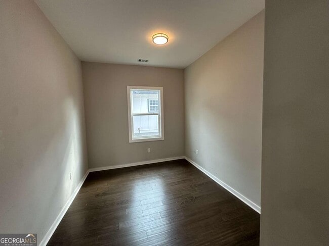 Building Photo - 1536 Montreat Ave SW