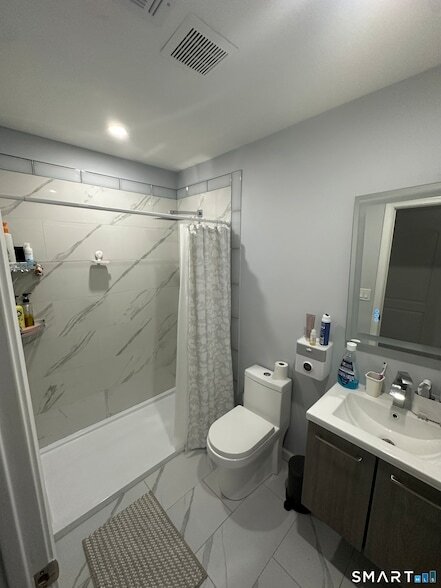 Building Photo - 180 Pleasantview Ave