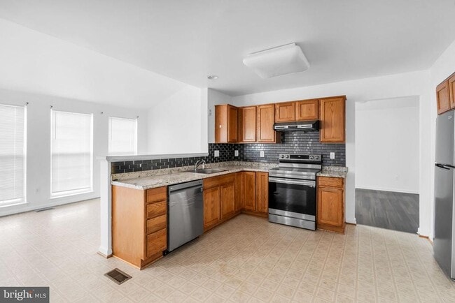 Building Photo - 5413 Silver Maple Ln