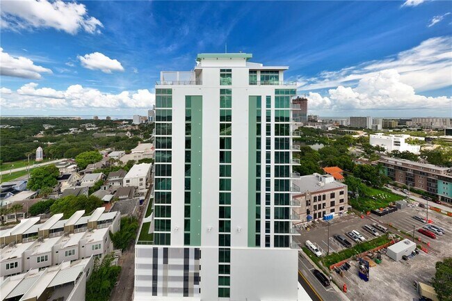 Building Photo - 777 3rd Ave N