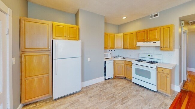 Primary Photo - 65 Story St