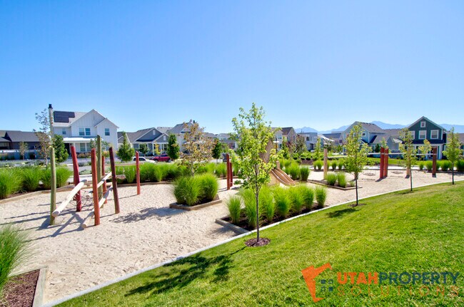 Building Photo - 11586 S Bingham Rim Rd