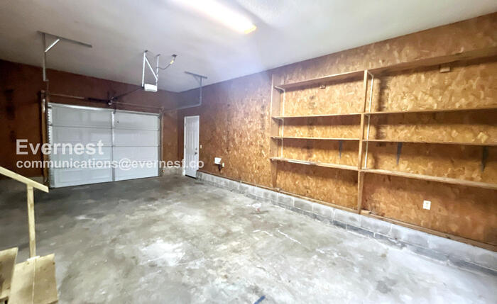 Building Photo - 107 Laferry Ln