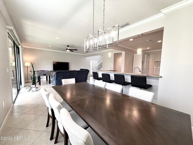 Building Photo - 13527 Montecito Pl