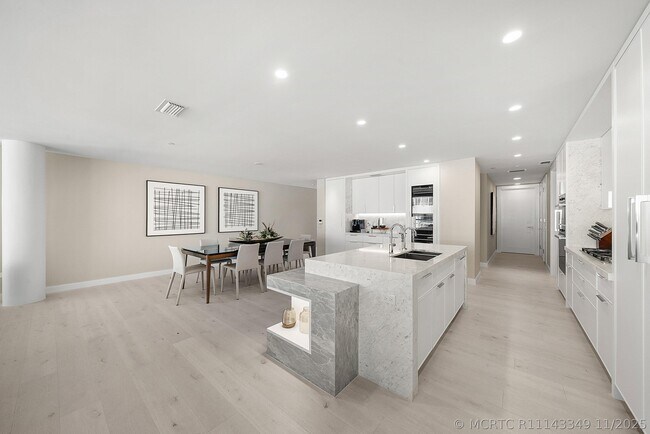 Building Photo - 3550 S Ocean Blvd