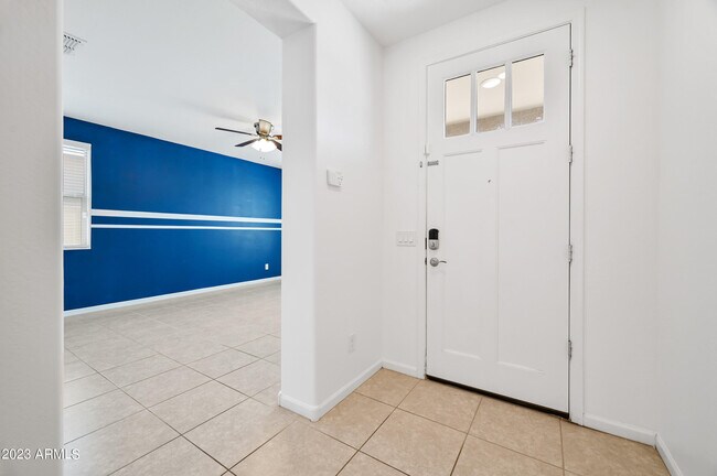 Building Photo - 20819 N 40th Dr