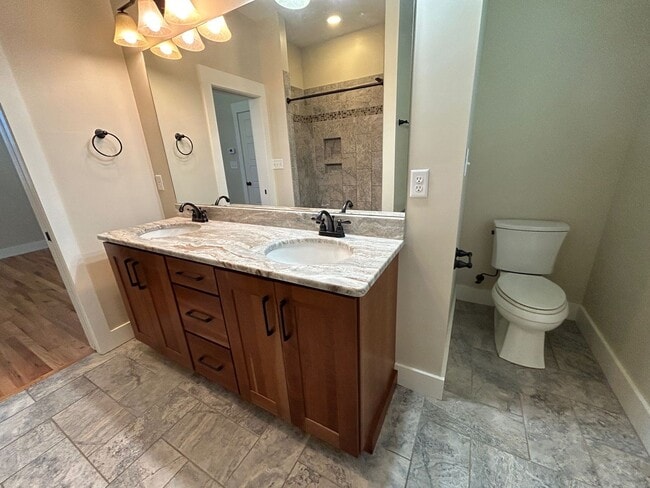 Building Photo - North AVL - Green Built Custom Home, Conve...