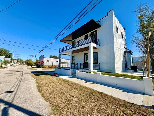 Building Photo - 1307 N 23rd St