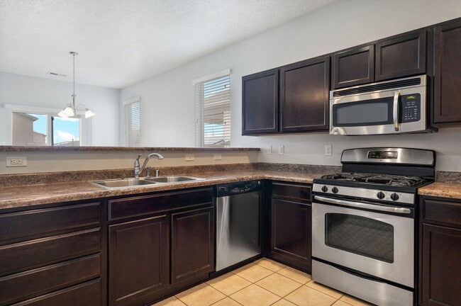 Building Photo - 1143 Desert Sunflower Dr NE