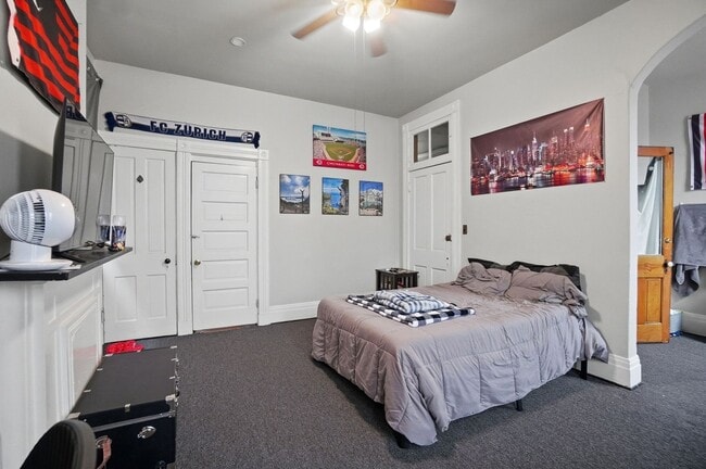 Building Photo - 6 bed/2 bath on Wheeler St., Mins. from UC for Only $650/pp ($3900/mo)!