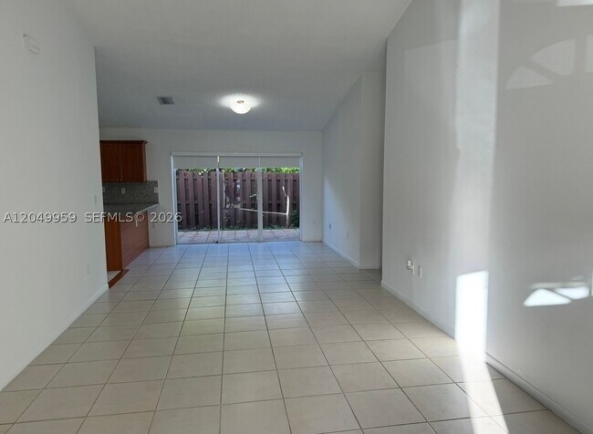 Building Photo - 5758 NW 97th Pl