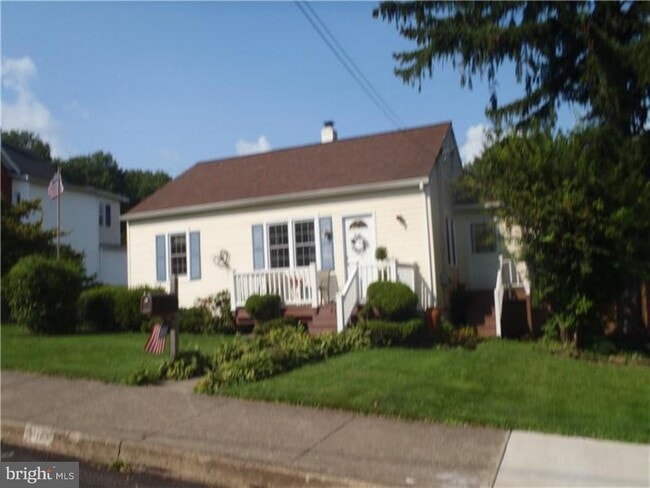 Primary Photo - 415 Washington Ave