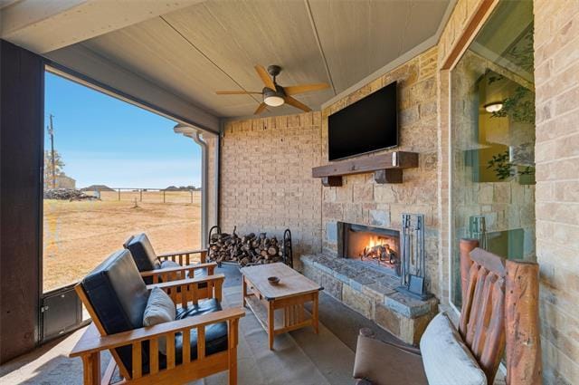 Building Photo - 570 S Point Ct