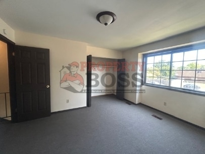 Building Photo - 5796 Creekview Ct W