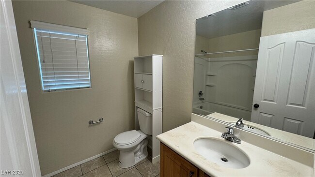 Building Photo - 3173 Color Palette Ave