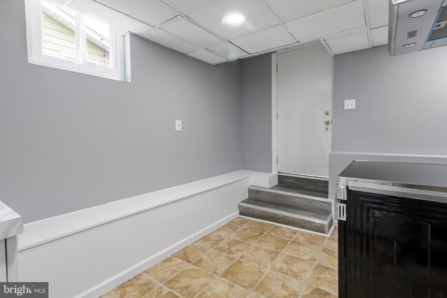 Building Photo - 47 N Prospect Ave