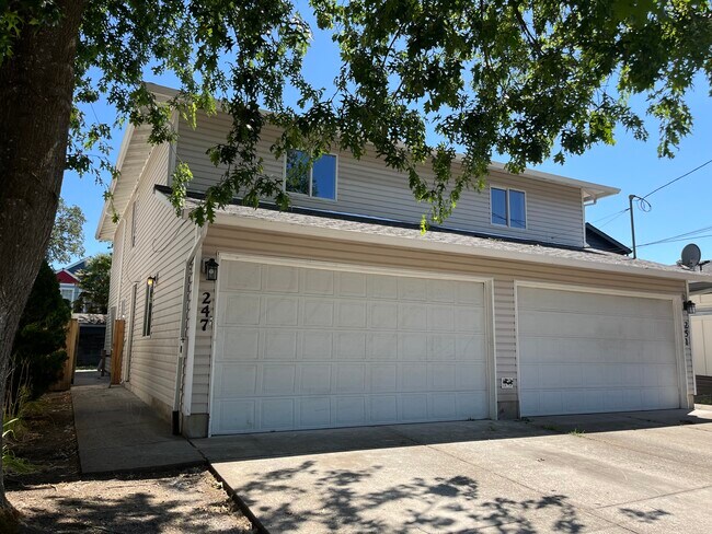 Building Photo - 247 Ipswich St