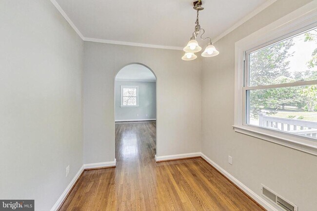 Building Photo - 4112 Spruell Dr