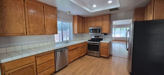 Building Photo - 642 Silvertop Way
